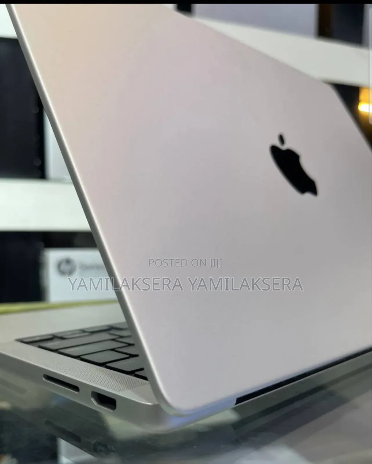 New Laptop Apple MacBook Pro 2024 M3 14-inch 8GB Apple M3 SSD 512GB
