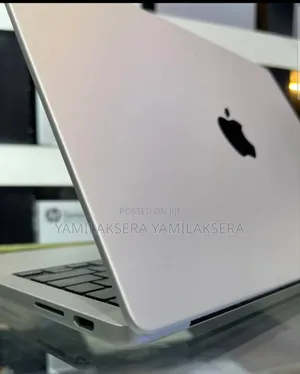 New Laptop Apple MacBook Pro 2024 M3 14-inch 8GB Apple M3 SSD 512GB