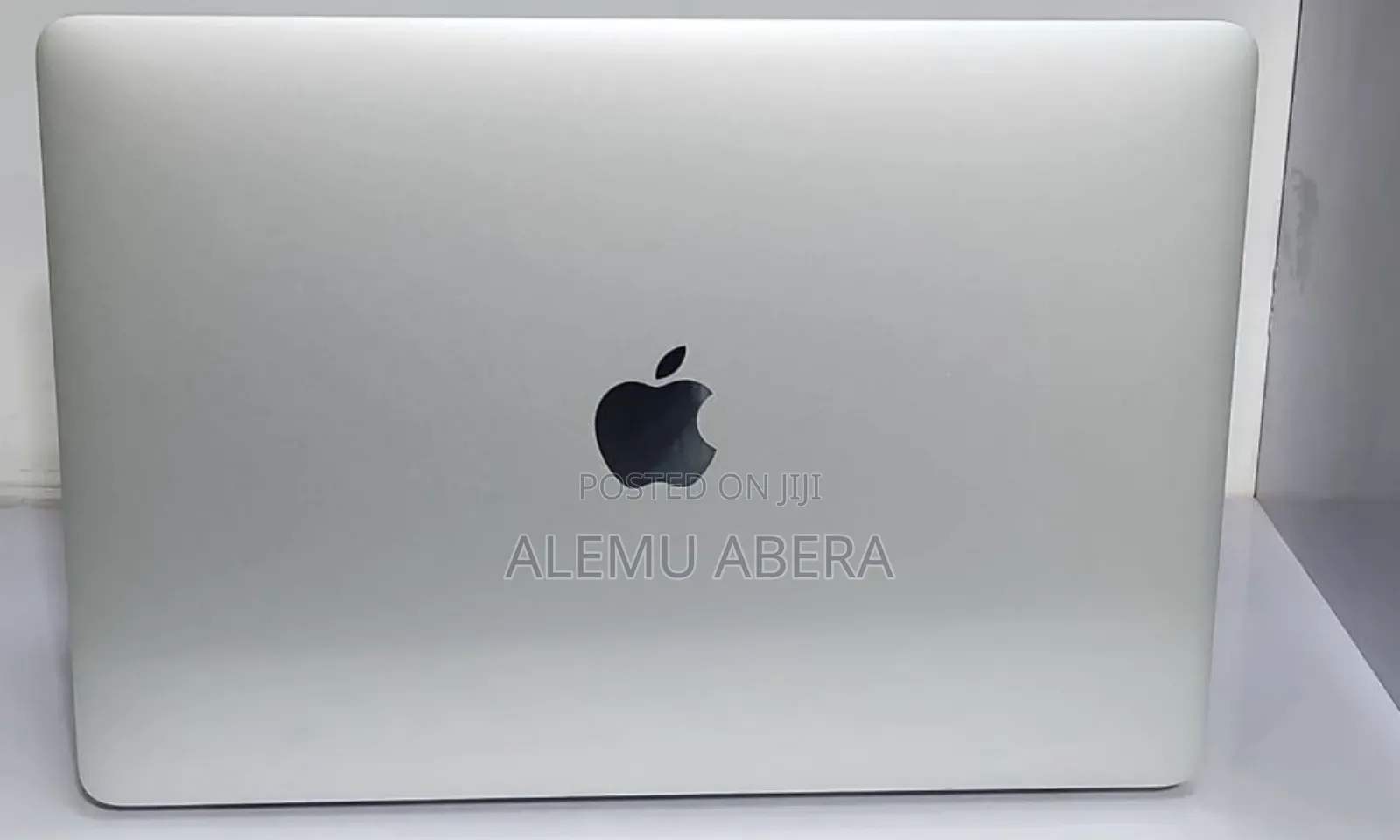 New Laptop Apple MacBook 2020 16GB Apple M1 SSD 512GB