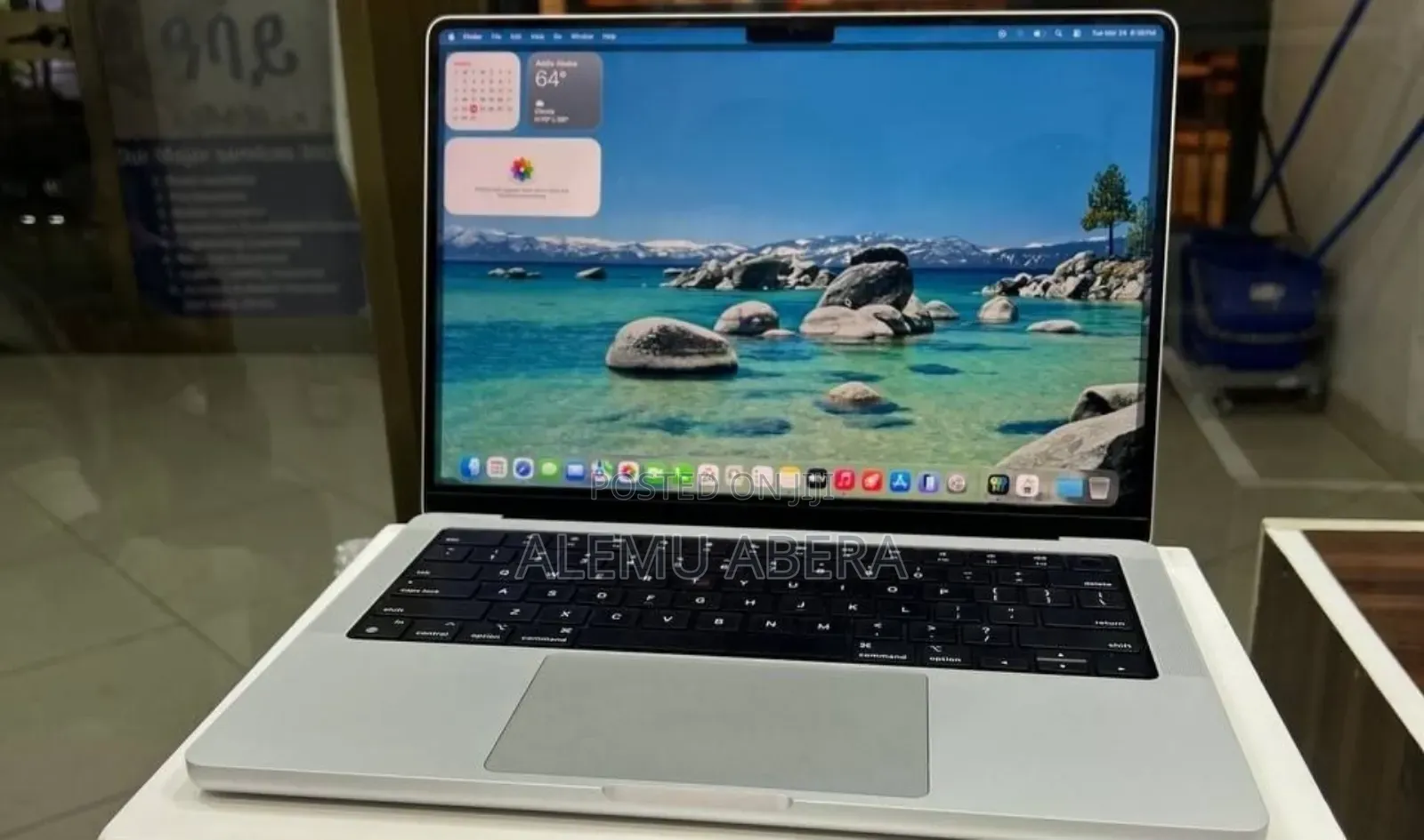 New Laptop Apple MacBook Air 2024 M3 15-inch 24GB Apple M3 SSD 512GB