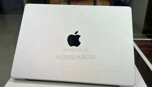 New Laptop Apple MacBook Air 2024 M3 15-inch 24GB Apple M3 SSD 512GB