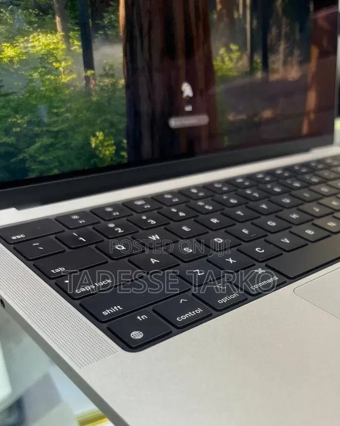 New Laptop Apple MacBook Pro 2023 M3 14-inch 8GB Apple M3 Pro SSD 512GB