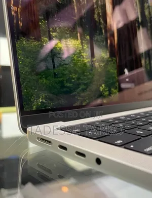 New Laptop Apple MacBook Pro 2023 M3 14-inch 8GB Apple M3 Pro SSD 512GB
