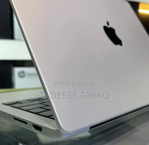 New Laptop Apple MacBook Pro 2023 M3 14-inch 8GB Apple M3 Pro SSD 512GB