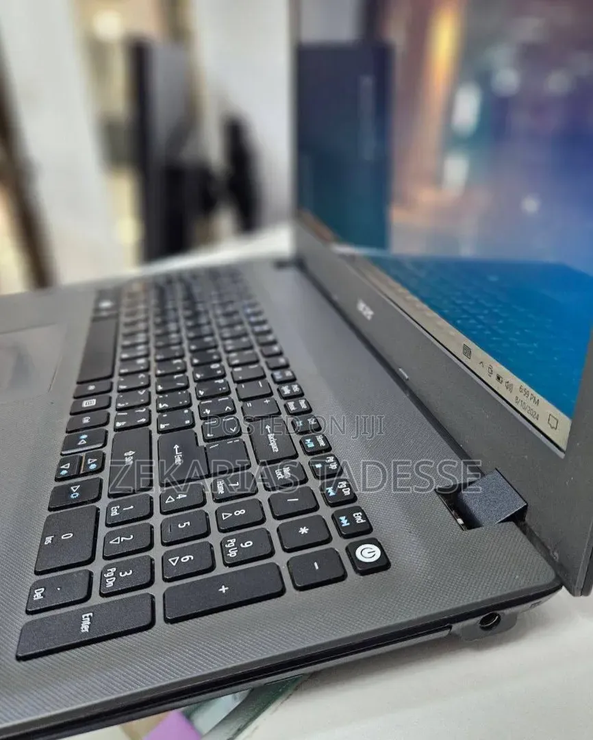 New Laptop Acer Aspire 3 8GB Intel Core i5 SSD 1T