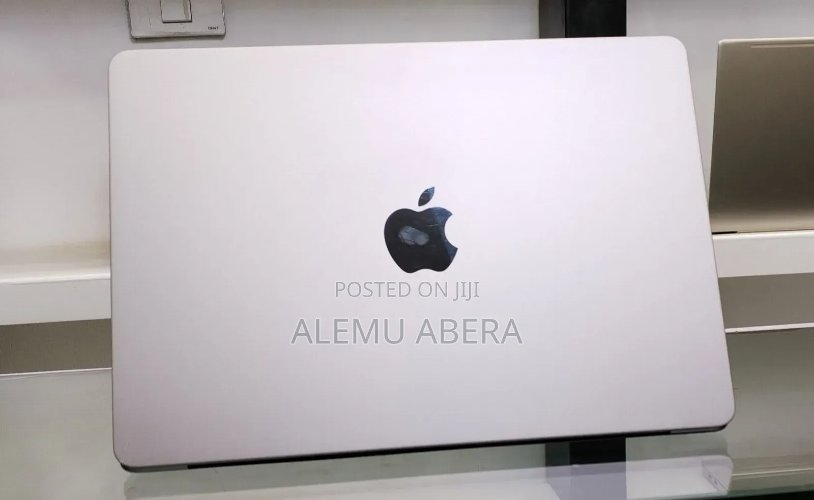 New Laptop Apple MacBook Air 2022 M2 8GB Apple M2 SSD 512GB