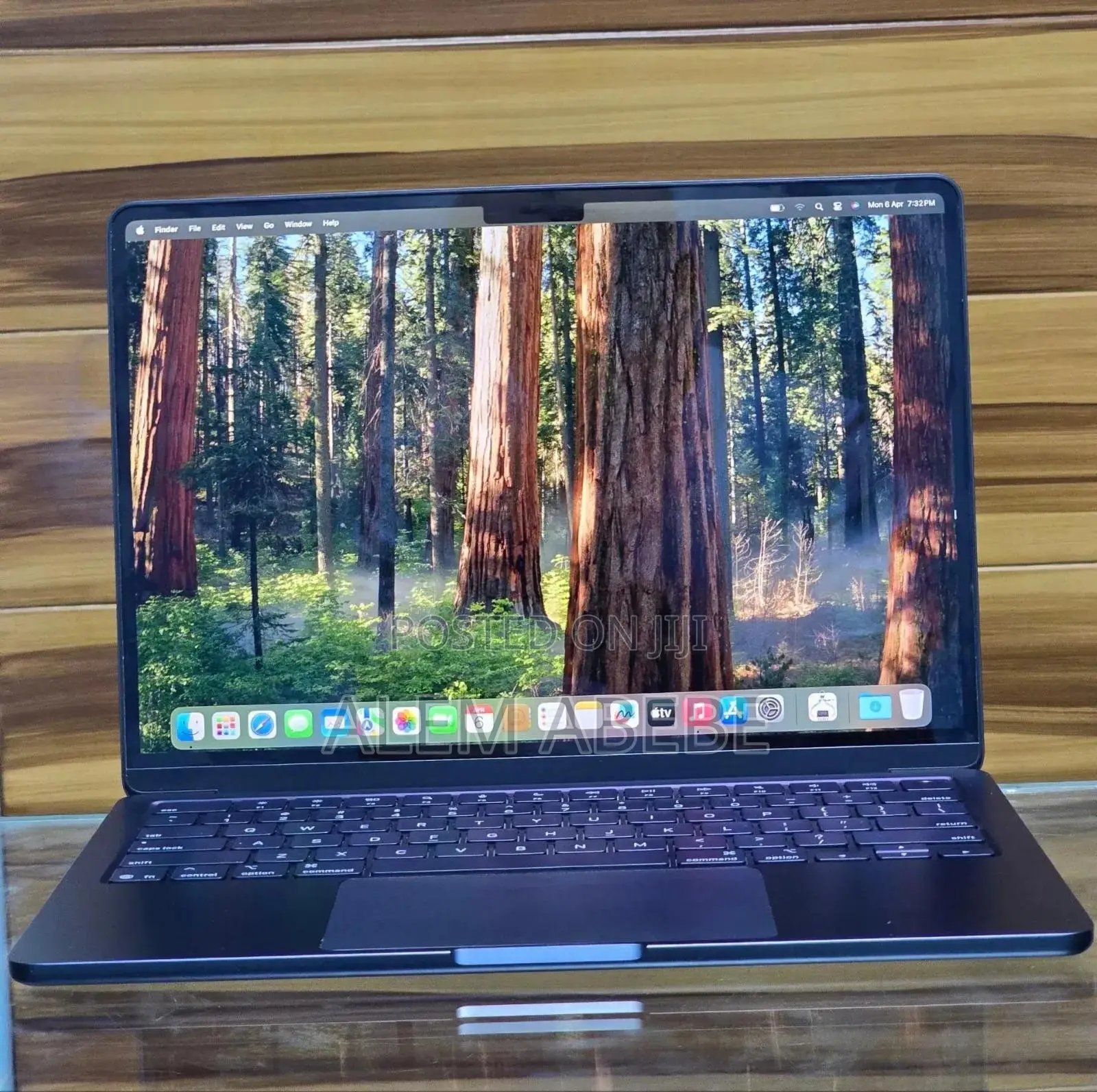 New Laptop Apple MacBook Air 2025 M4 13-inch 16GB Apple M4 SSD 256GB