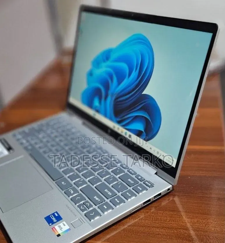 New Laptop HP Envy X360 8GB Intel Core i5 SSD 512GB