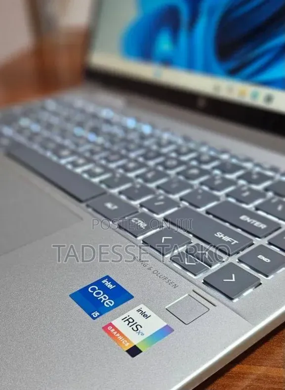 New Laptop HP Envy X360 8GB Intel Core i5 SSD 512GB