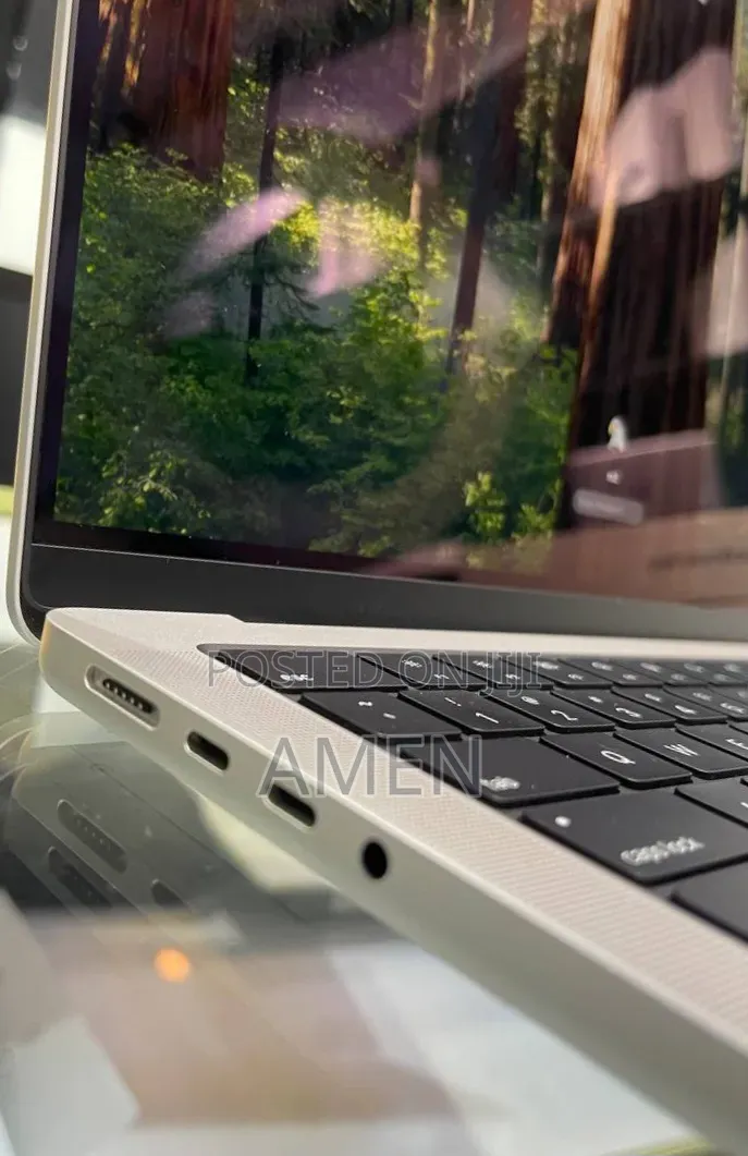 New Laptop Apple MacBook Pro 8GB Apple M3 Pro SSD 512GB