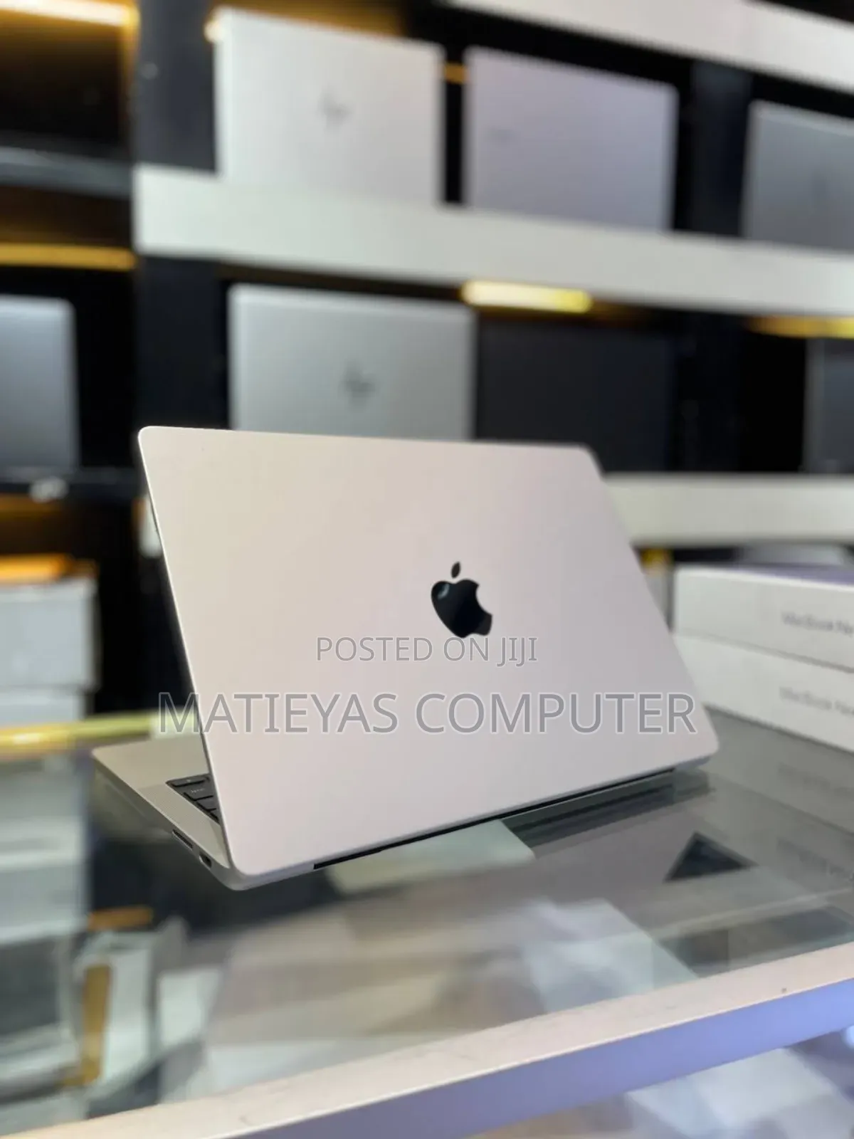New Apple MacBook Pro 2023 M3 Pro 14-inch 8GB Intel Core M3 SSD 512GB