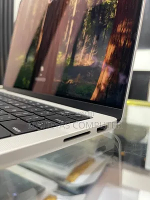 New Apple MacBook Pro 2023 M3 Pro 14-inch 8GB Intel Core M3 SSD 512GB