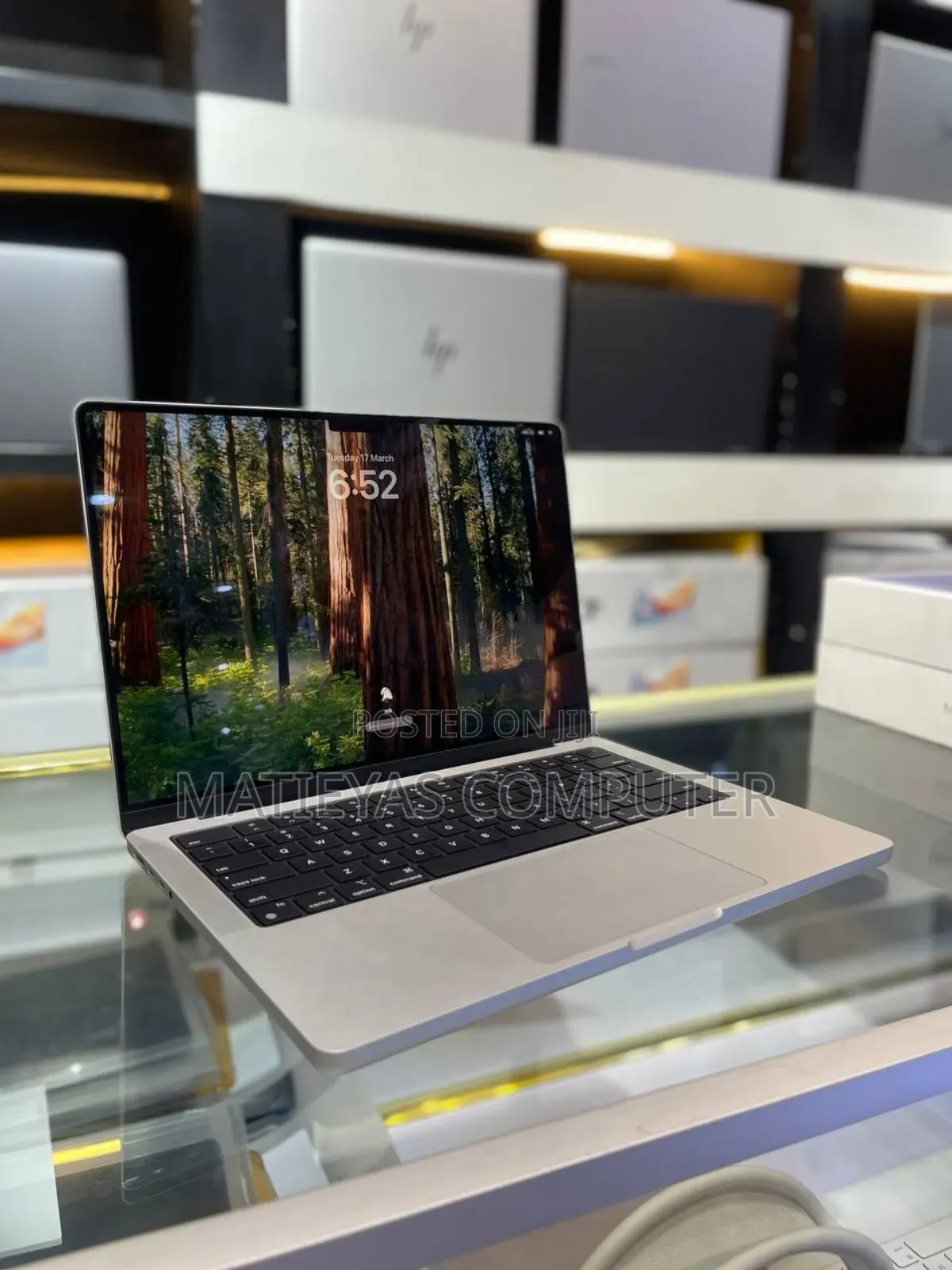New Apple MacBook Pro 2023 M3 Pro 14-inch 8GB Intel Core M3 SSD 512GB