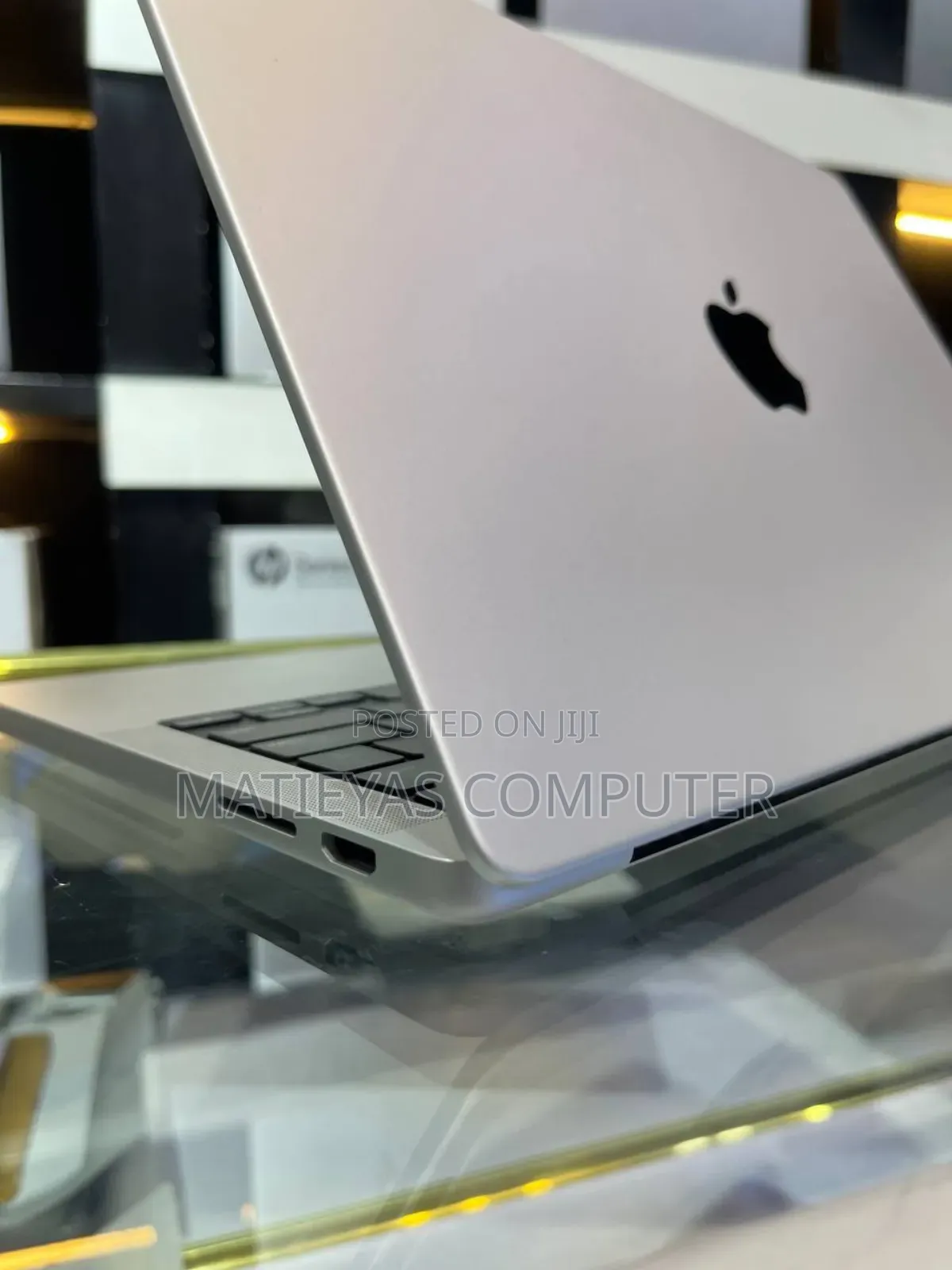New Apple MacBook Pro 2023 M3 Pro 14-inch 8GB Intel Core M3 SSD 512GB