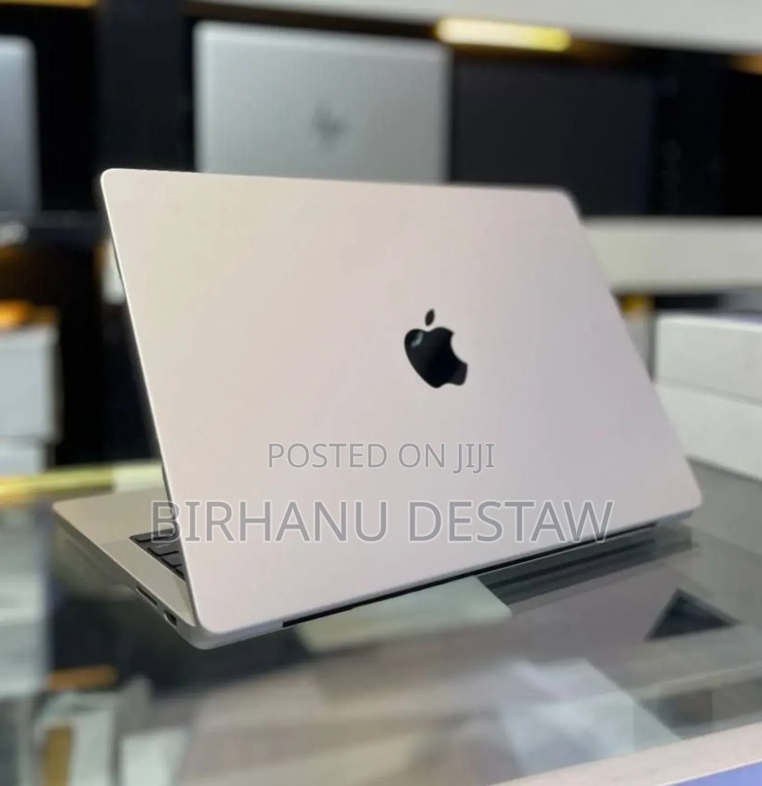 New Laptop Apple MacBook Pro 8GB Apple M3 SSD 512GB