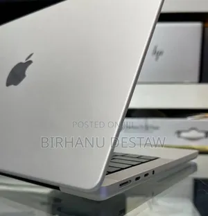 New Laptop Apple MacBook Pro 8GB Apple M3 SSD 512GB