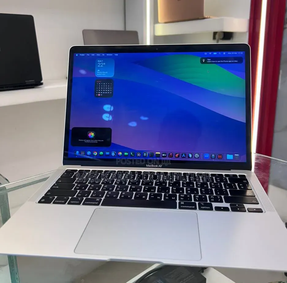 New Laptop Apple MacBook 2016 8GB Intel Core i7 SSD 512GB