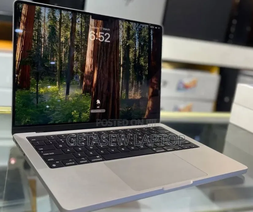 New Laptop Apple MacBook Pro 2024 M3 14-inch 8GB Apple M3 SSD 512GB