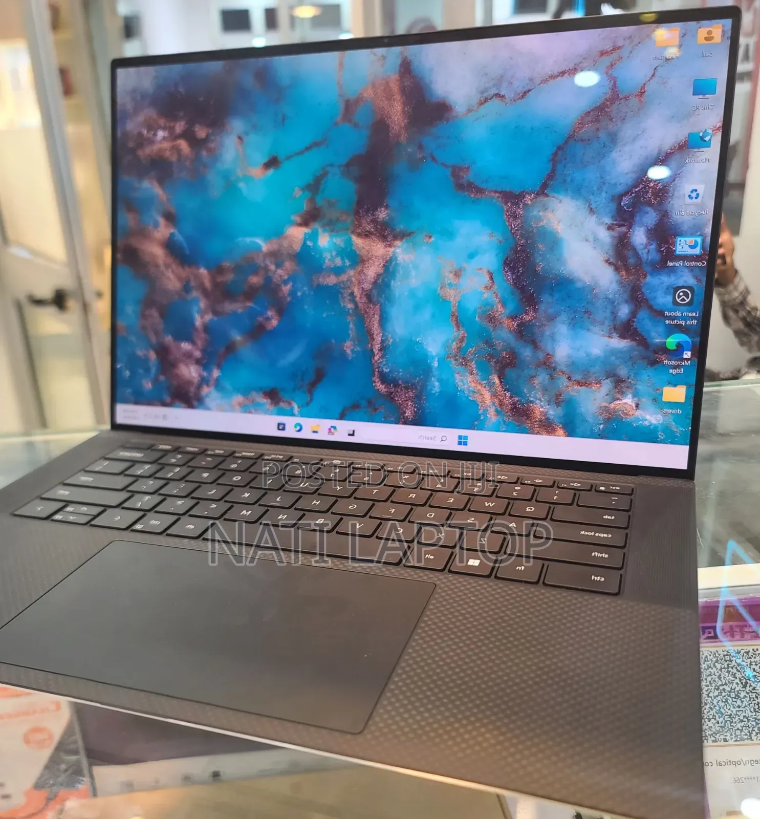 New Laptop Dell XPS 15 16GB Intel Core i7 SSD 512GB