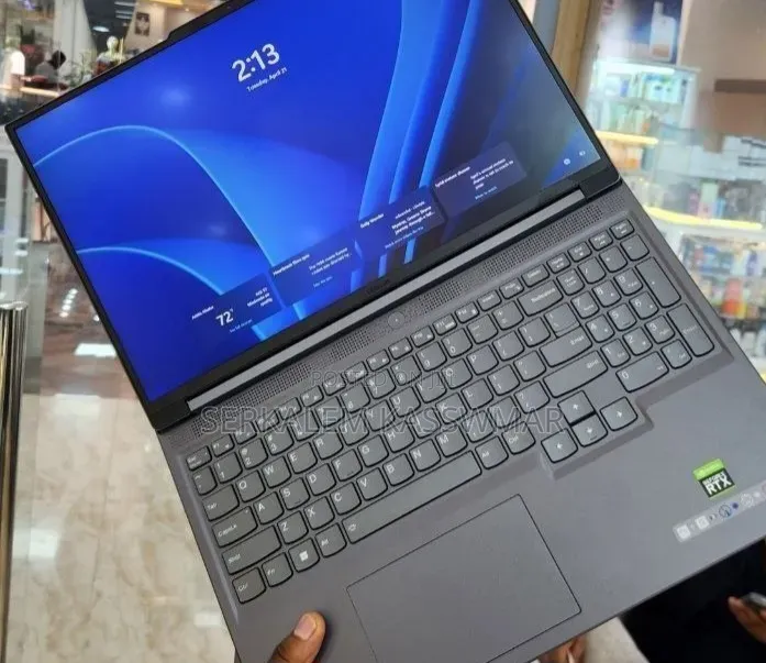New Laptop Lenovo Legion 5 16GB AMD Ryzen 7 SSD 1T