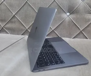 New Laptop Apple MacBook 16GB Intel Core i5 SSD 512GB