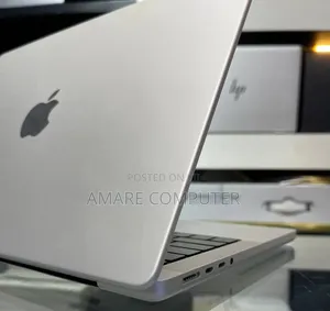 New Laptop Apple MacBook Pro 2023 M3 14-inch 8GB Apple M3 Pro SSD 512GB
