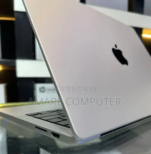 New Laptop Apple MacBook Pro 2023 M3 14-inch 8GB Apple M3 Pro SSD 512GB