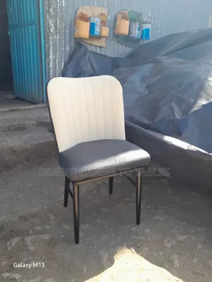 አዲስ የሬስቶራንት ወንበር