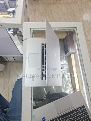 New Laptop Apple MacBook Pro 2015 16GB Intel Core i7 SSD 256GB