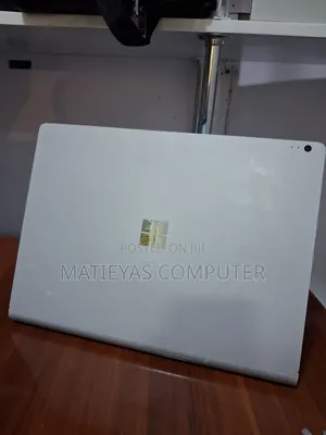 New Laptop Microsoft Surface Book 2 16GB Intel Core i7 SSD 512GB