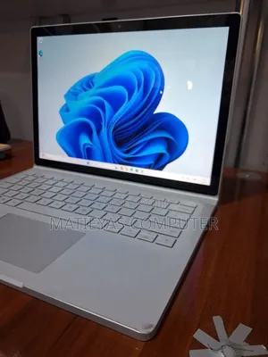 New Laptop Microsoft Surface Book 2 16GB Intel Core i7 SSD 512GB