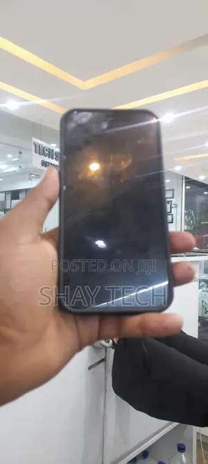Apple iPhone 12 64 GB Black