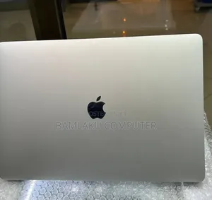 New Laptop Apple MacBook Pro 2018 16GB Intel Core i7 SSD 256GB