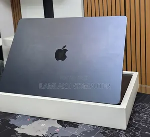 New Laptop Apple MacBook Air 2025 M4 15-inch 16GB Apple M4 SSD 256GB