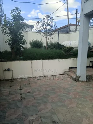6bdrm Townhouse / Terrace in Carle Square, Nifas Silk-Lafto for rent