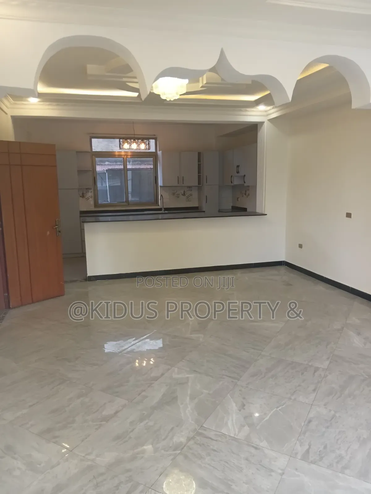 6bdrm Townhouse / Terrace in Carle Square, Nifas Silk-Lafto for rent