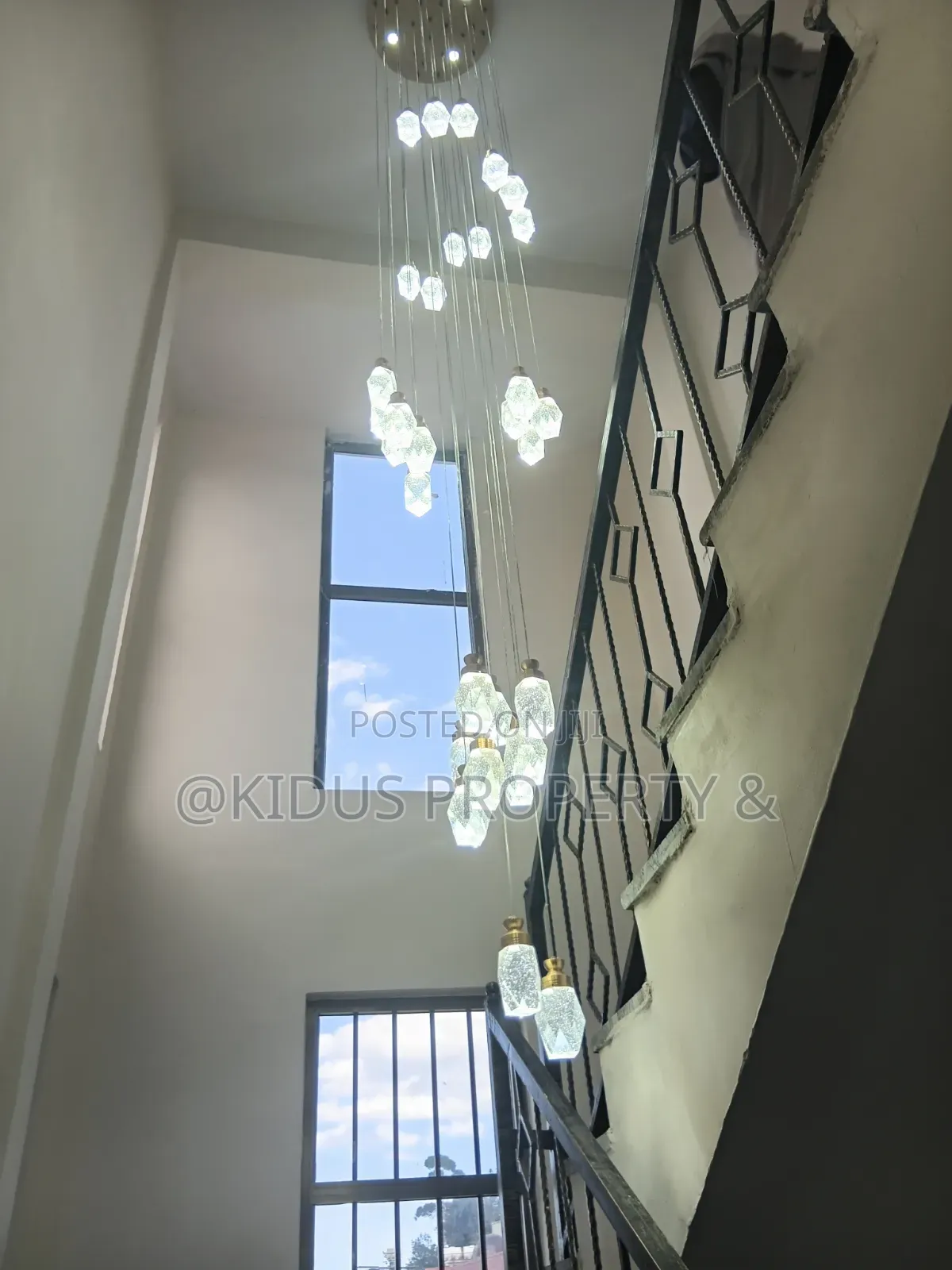 6bdrm Townhouse / Terrace in Carle Square, Nifas Silk-Lafto for rent