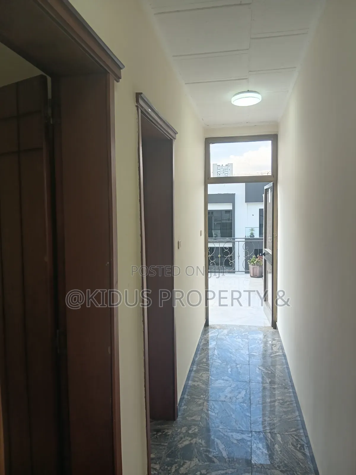 6bdrm Townhouse / Terrace in Carle Square, Nifas Silk-Lafto for rent