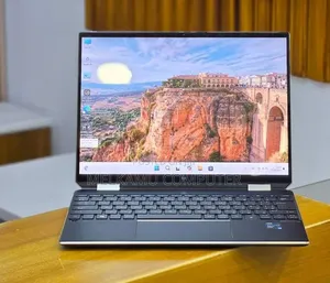 New Laptop HP Spectre X360 16GB Intel Core i7 SSD 512GB
