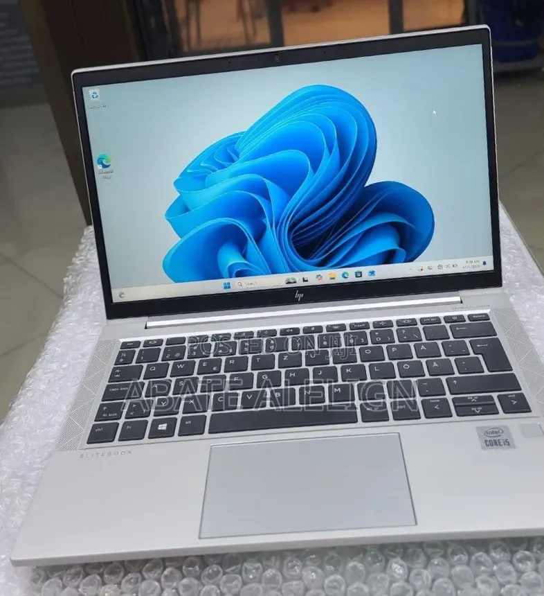 New Laptop HP EliteBook 840 G5 8GB Intel Core i5 SSD 512GB