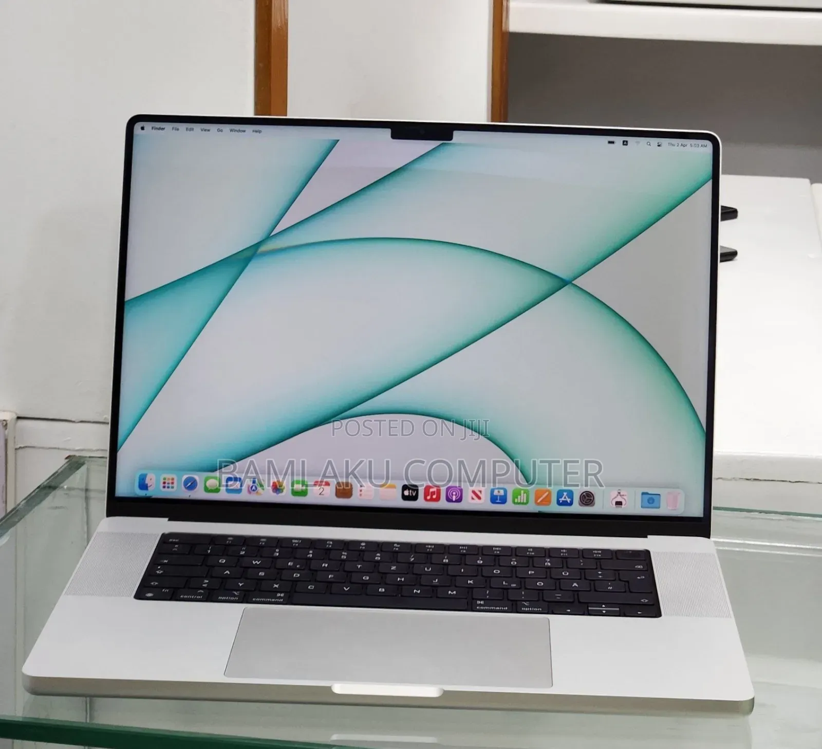 New Laptop Apple MacBook Pro M1 16GB Apple M1 Pro SSD 512GB