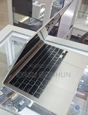 New Laptop Apple MacBook Air 2023 M2 16GB Apple M2 SSD 256GB