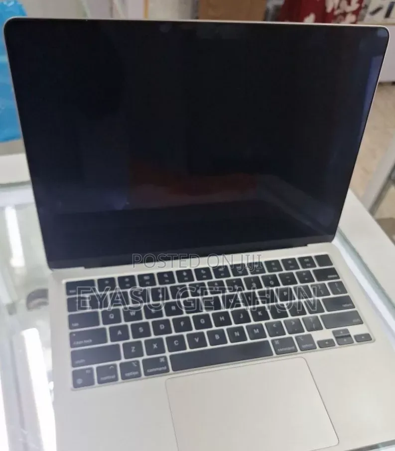 New Laptop Apple MacBook Air 2023 M2 16GB Apple M2 SSD 256GB