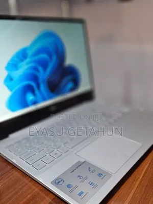 New Laptop Dell Inspiron 15 8GB Intel Core i5 SSD 256GB