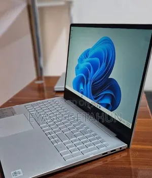 New Laptop Dell Inspiron 15 8GB Intel Core i5 SSD 256GB