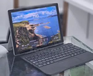 New Laptop Microsoft Surface 8GB Intel Core i7 SSD 256GB