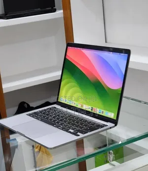 New Laptop Apple MacBook Pro 2020 8GB Intel Core i5 SSD 512GB