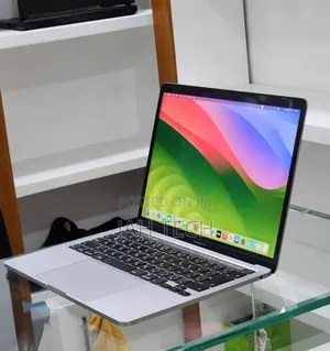 New Laptop Apple MacBook Pro 2020 8GB Intel Core i5 SSD 512GB
