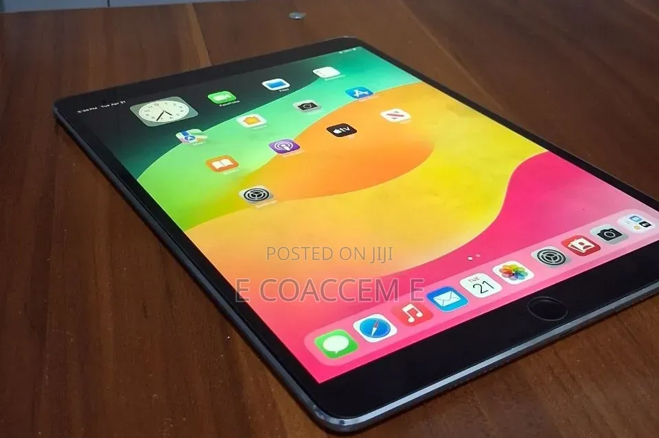 New Apple iPad Pro (2022) 256 GB