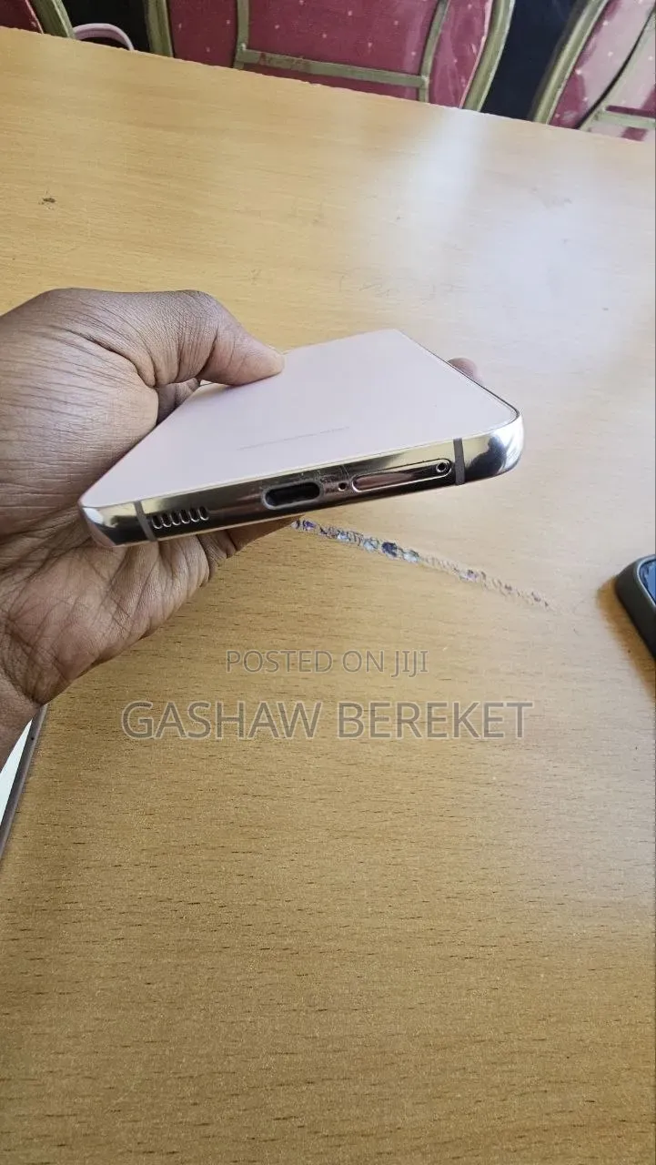 New Samsung Galaxy S22+ 5G 256 GB Rose Gold